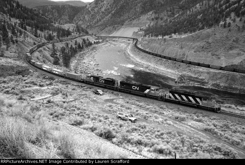 CN 5241 E/B 